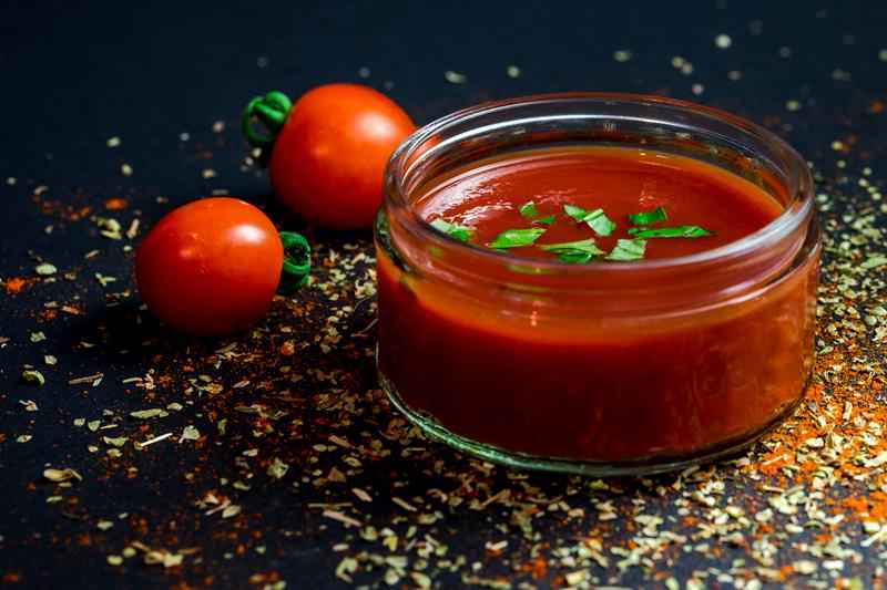 sos pomidorowo ziołowy, sos z pomidorów , weki przetwory, sos z pomidorów, zdrowy styl joanny
