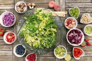 Dieta o niskim indeksie glikemicznym – dlaczego warto ją stosować? owoce, warzywa, jajka, mleko, mięso, dieta, indeks, owoce, drób, mięsko, dietetycznie, sałata, jeżyny, kalafior, brokul, pieczarki,